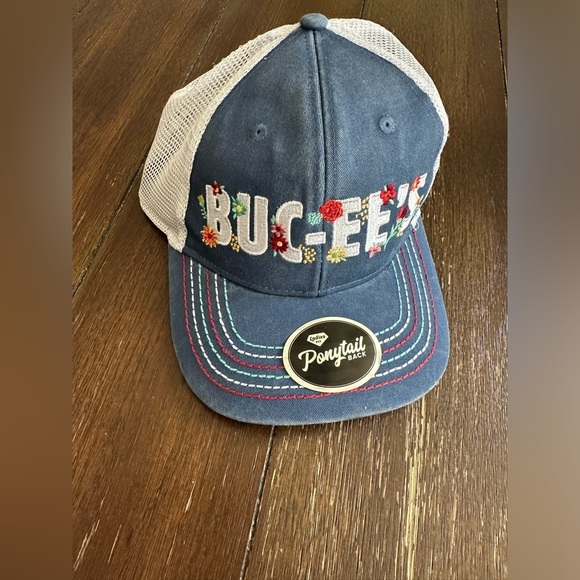 Buc-ee's Flowers with Ponytail Hole Snapback Trucker Hat - Picture 5 of 10